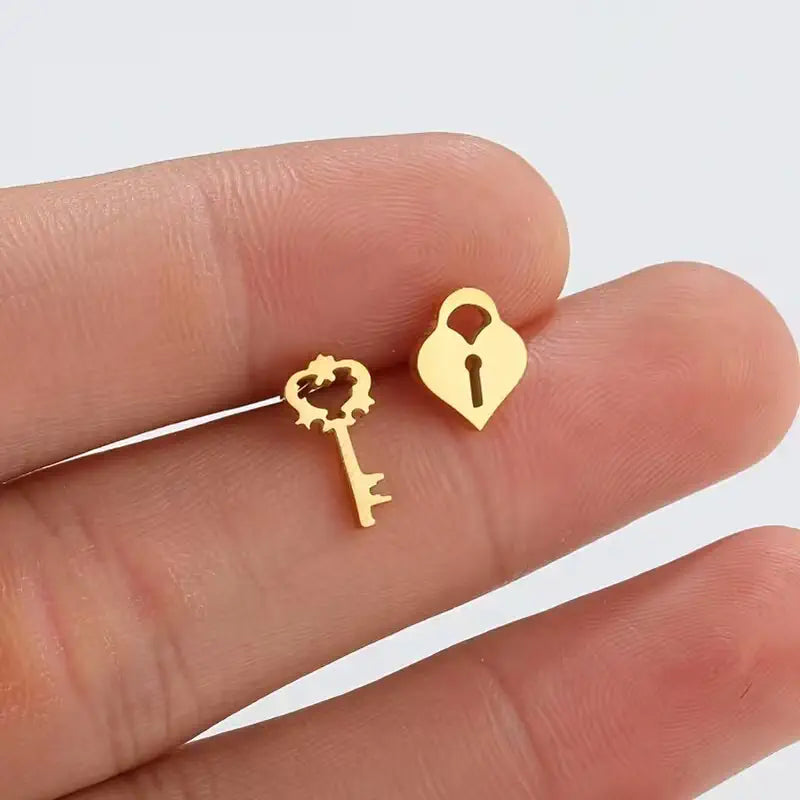 Stainless Steel Heart Lock & Key Stud Earrings – Romantic Minimalist Jewelry for Everyday Style and Gifting