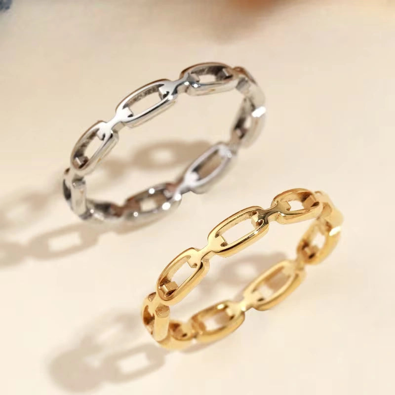 Minimalist Chain Link Stainless Steel Ring with Modern Edge