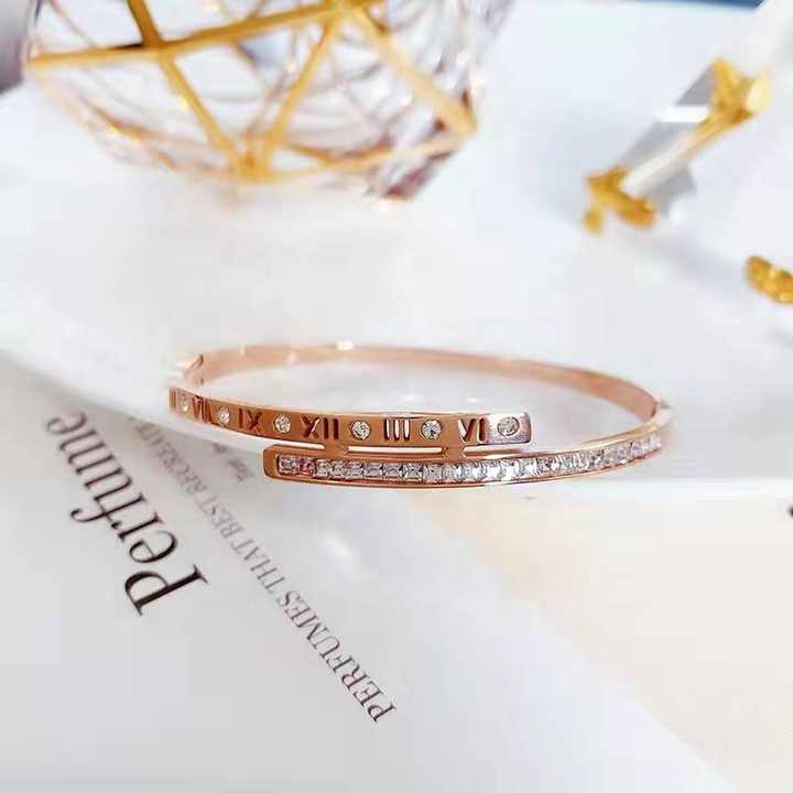 Roman Numeral Bangle Bracelet – Gold Plated Stainless Steel with Cubic Zirconia Inlay, Minimalist Elegant Style