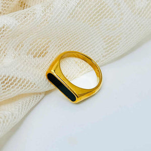 Gold Plated Oval Statement Ring – Stainless Steel Classic Band with Mother of Pearl or Black Onyx Inlay