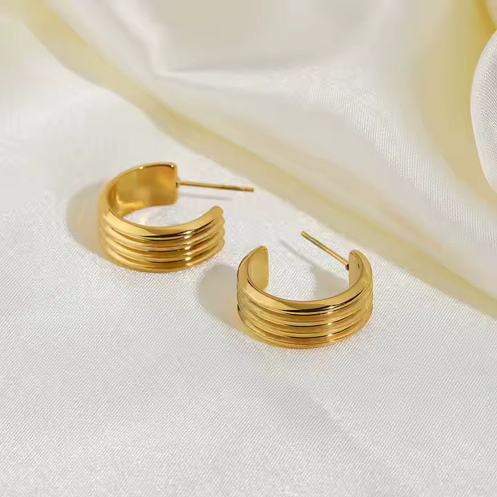 Triple Hoop Huggie Earrings – 18K Gold Plated Stainless Steel Interlocking Chunky Studs for Bold Everyday Style