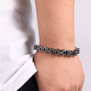 Men’s Stainless Steel Bracelet with Vintage Greek Key Design, Durable Chain Style Jewelry for Punk & Biker Looks