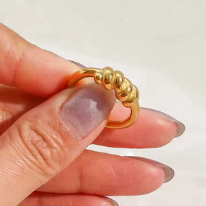 Twisted Rope Ring – 18K Gold Plated Stainless Steel Textured Band with Braided Design for Everyday Elegance