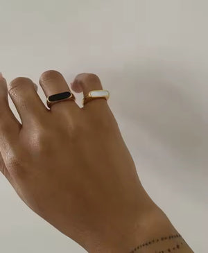 Gold Plated Oval Statement Ring – Stainless Steel Classic Band with Mother of Pearl or Black Onyx Inlay