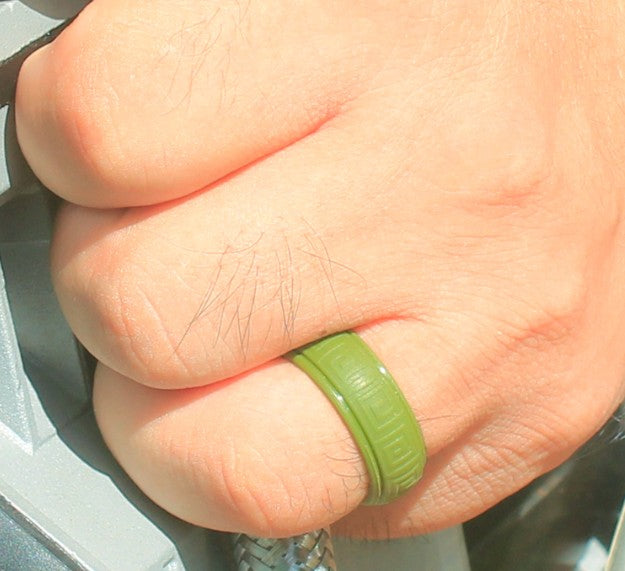 Gyration Twist Silicone Ring for Men – Flexible Rubber Band with Unique Swirl Design, Lightweight & Comfortable