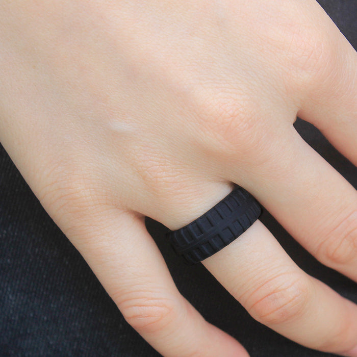 Men's Tire Pattern Silicone Wedding Ring – Durable Rubber Design, Comfortable Fit, Great for Active Lifestyle