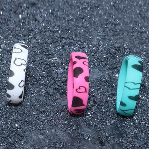 Cute Heart Pattern Silicone Ring – Soft Flexible Band with Embossed Love Design for Everyday Style & Comfy Wear
