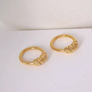 Twisted Rope Ring – 18K Gold Plated Stainless Steel Textured Band with Braided Design for Everyday Elegance
