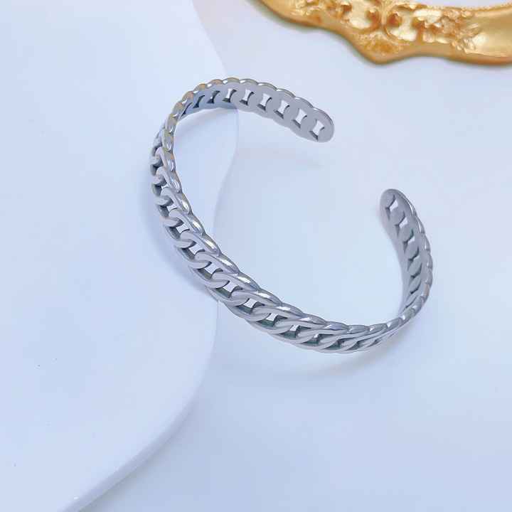 Adjustable Cuban Chain Bangle Bracelet – Stainless Steel Open Cuff in Gold and Silver, Modern Minimalist Design