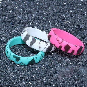 Cute Heart Pattern Silicone Ring – Soft Flexible Band with Embossed Love Design for Everyday Style & Comfy Wear