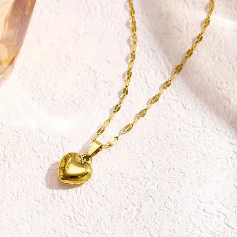Minimalist Heart Pendant Necklace – Gold Plated Stainless Steel Dainty Necklace for Women, Everyday Jewelry