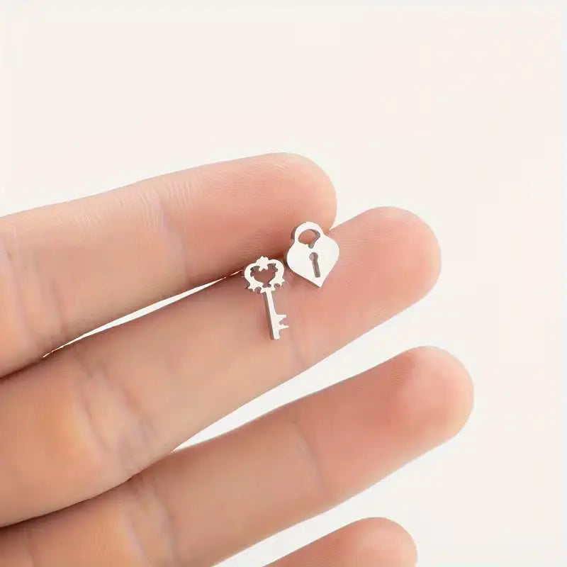 Stainless Steel Heart Lock & Key Stud Earrings – Romantic Minimalist Jewelry for Everyday Style and Gifting